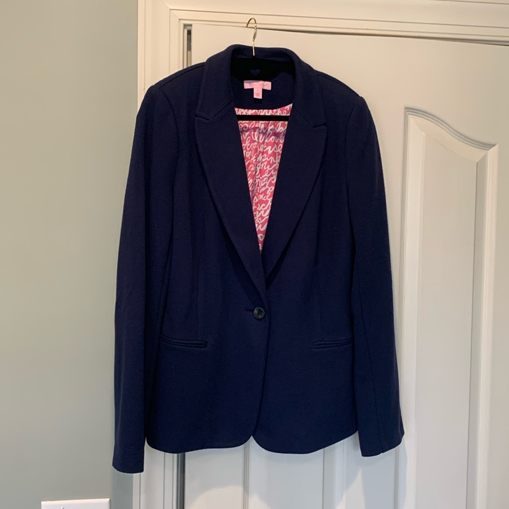 Lilly Pulitzer navy jacket size large.
